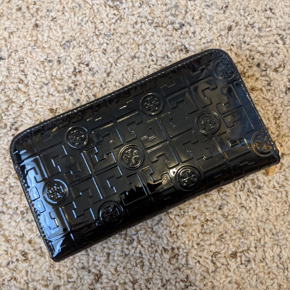 Tory Burch Patent Wallet